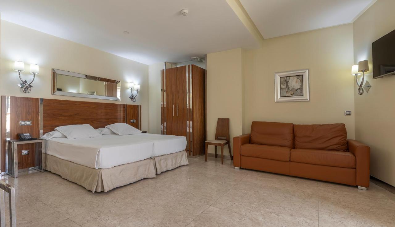 Hotel Gran Sol 4*